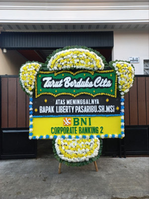 Papan Bunga Duka di Hariang