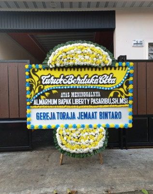 Papan Bunga Duka di Hariang