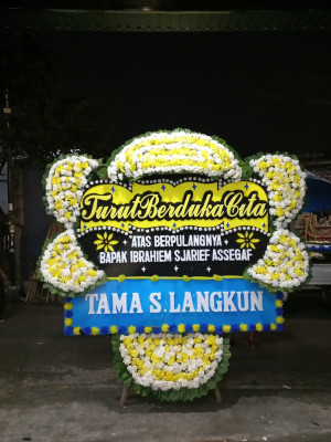 Papan Bunga Duka di Hariang